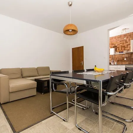 Apartament Apartman Maja *